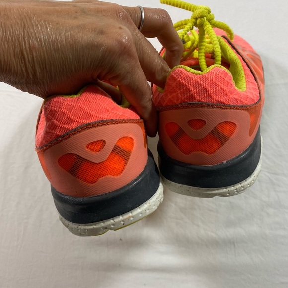 Under Armour Sneakers Shoes Woman’s 10 Coral lace up tennis shoes athletic shoe - Picture 4 of 7